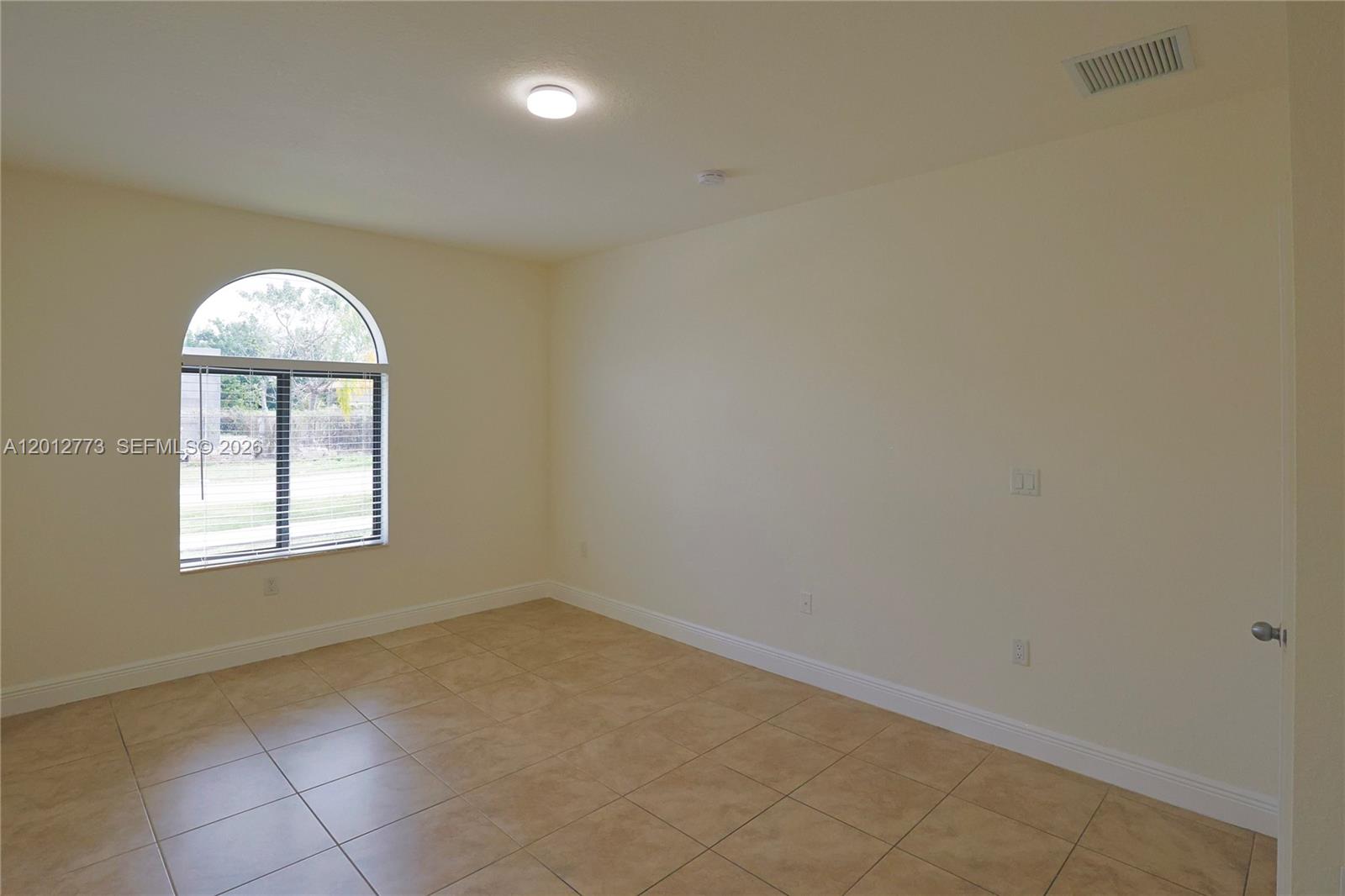 VICTORIA BAY ESTATES - Residential Lease