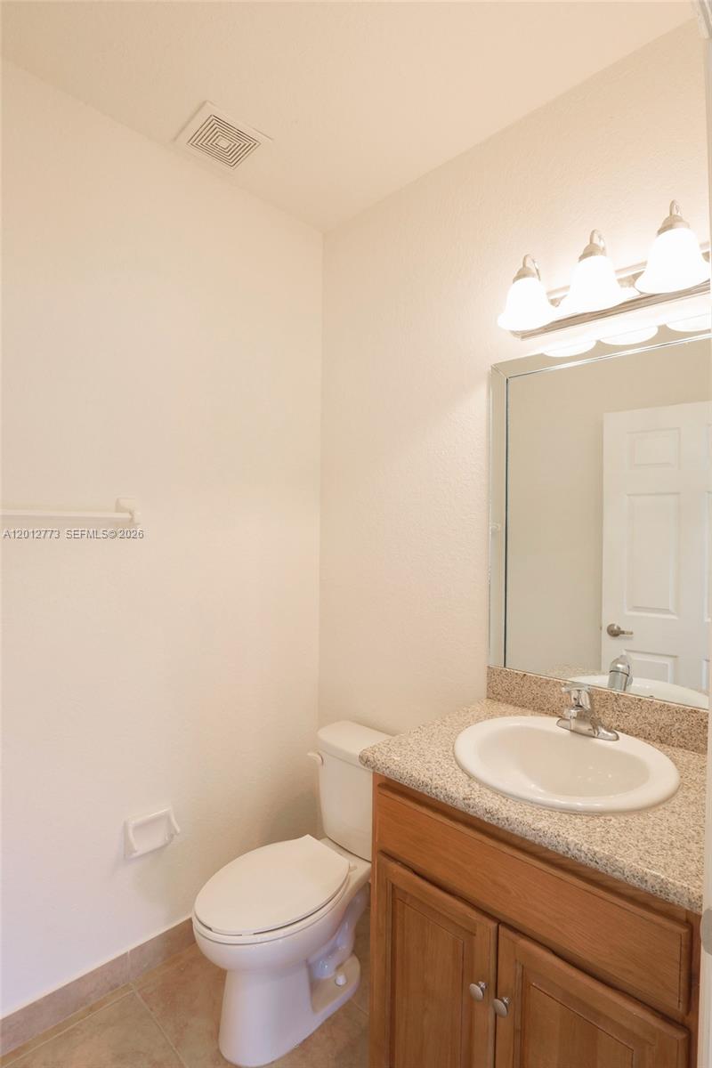 VICTORIA BAY ESTATES - Residential Lease
