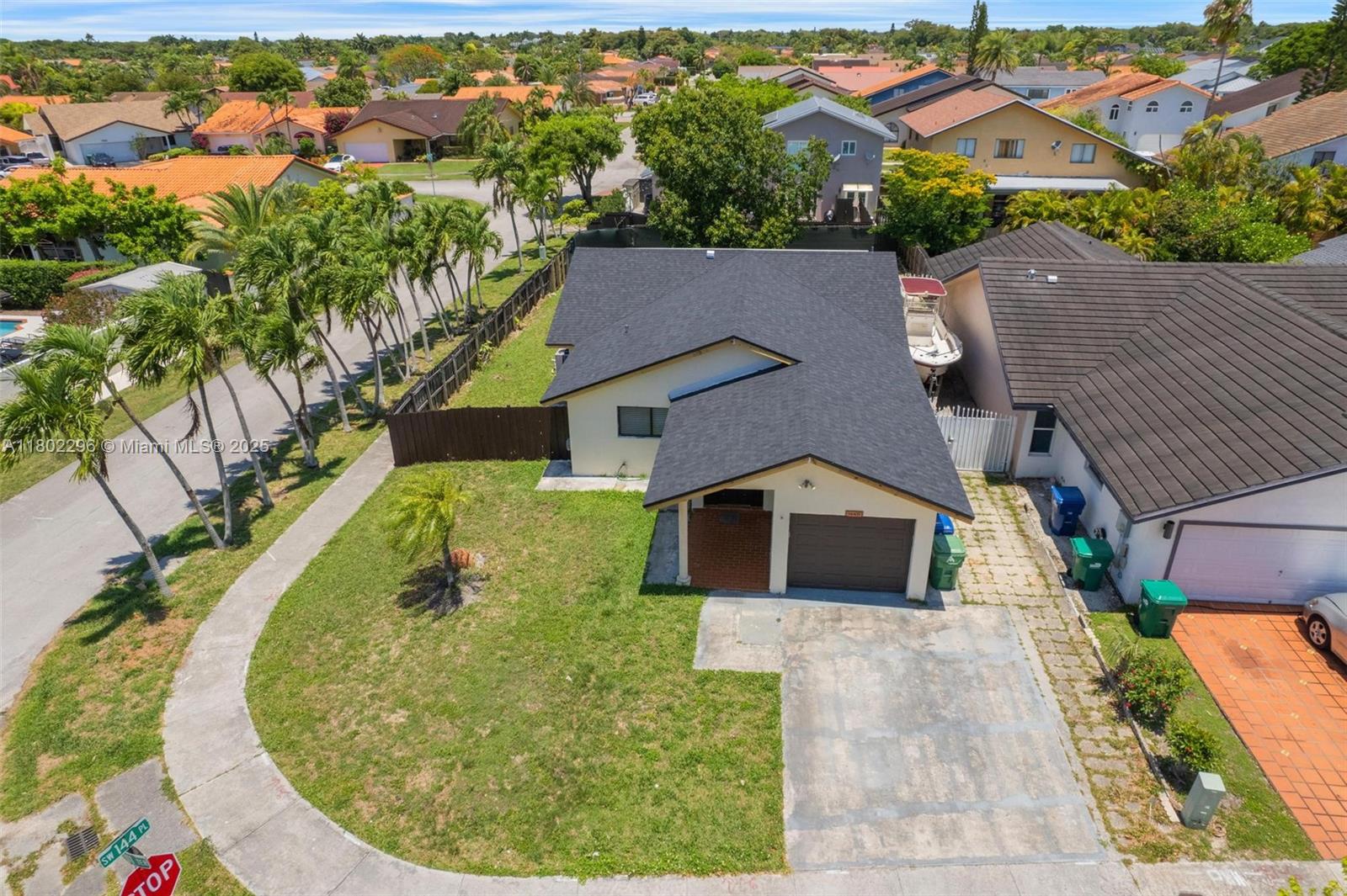 14431 Sw 111th Ter, Miami, Broward County, Florida - 3 Bedrooms  
2 Bathrooms - 