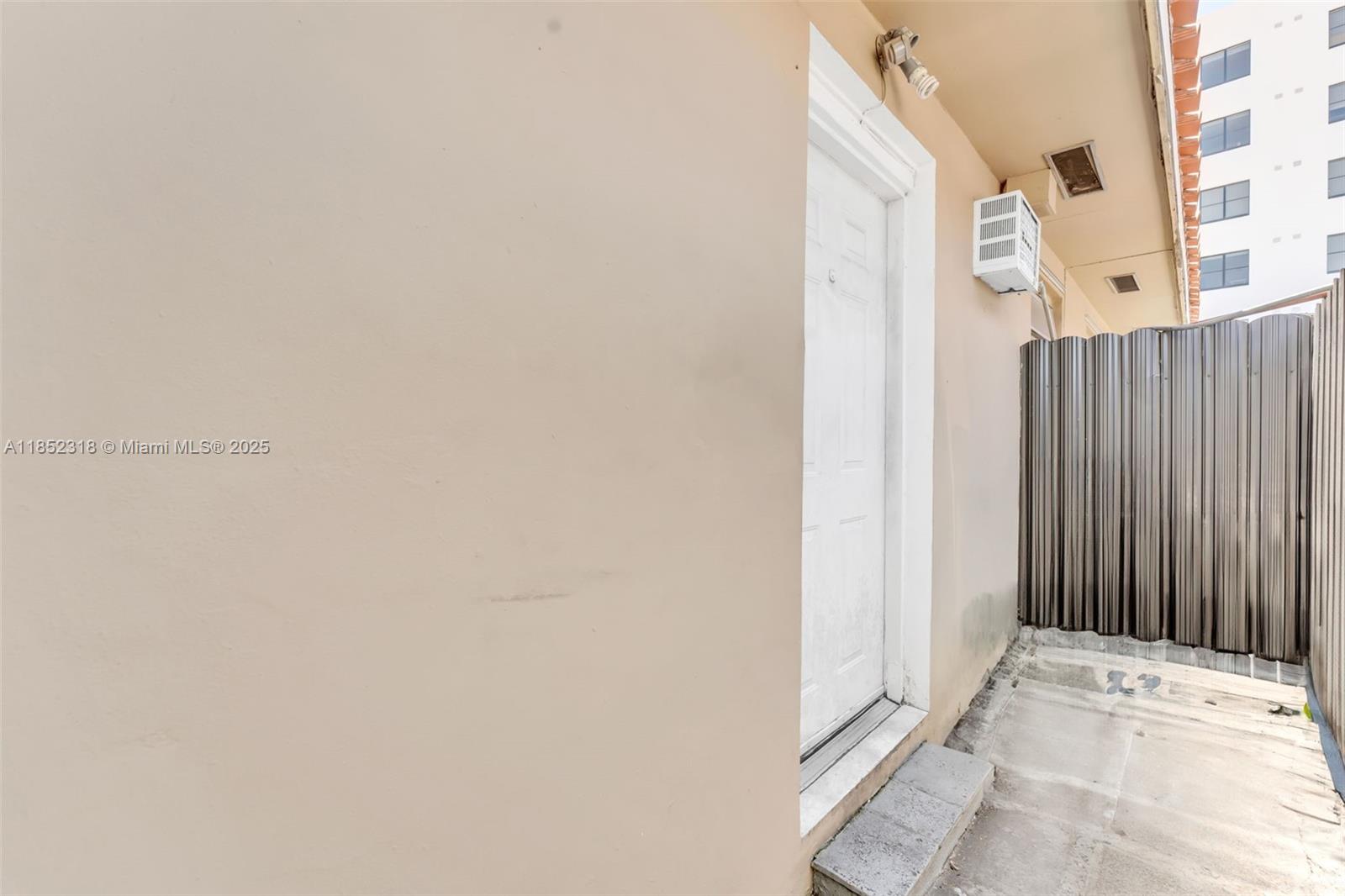 4160 SW 69th Ave