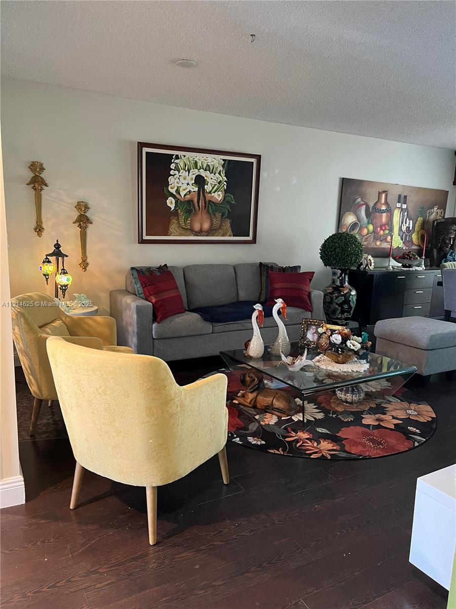 SUNRISE LAKES 105 CONDO - Residential