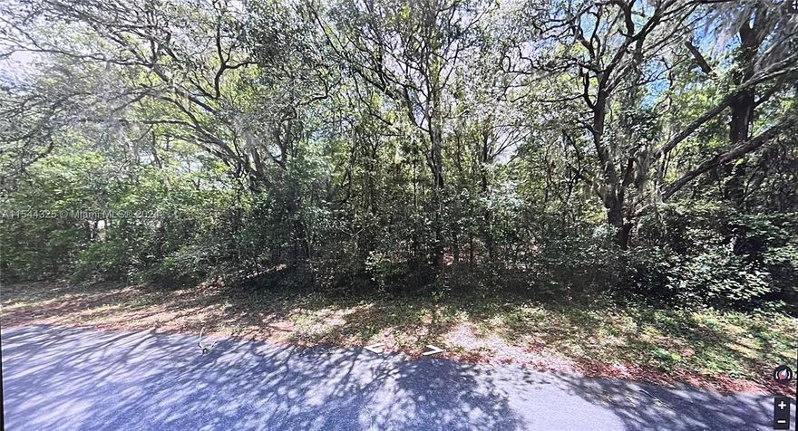 Ready to build and living your dream home in Citrus Spring Fl. Located in a peaceful and beautiful area on the rolling hills of Citrus County, providing stunning views and a perfect climate for outdoor activities. Next to Citrus Spring Blvd.