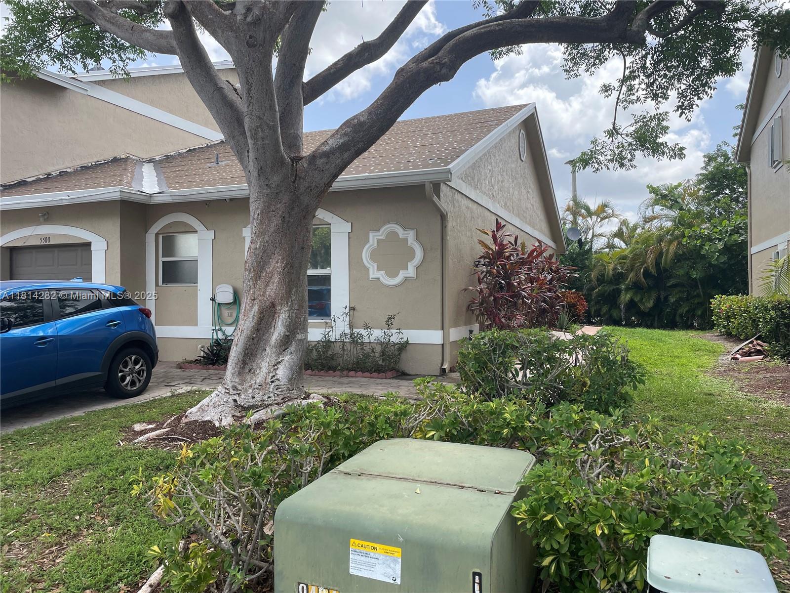 Rental Property at 5500 Nw 90th Ter, Sunrise, Miami-Dade County, Florida - Bedrooms: 3 
Bathrooms: 2  - $3,100 MO.