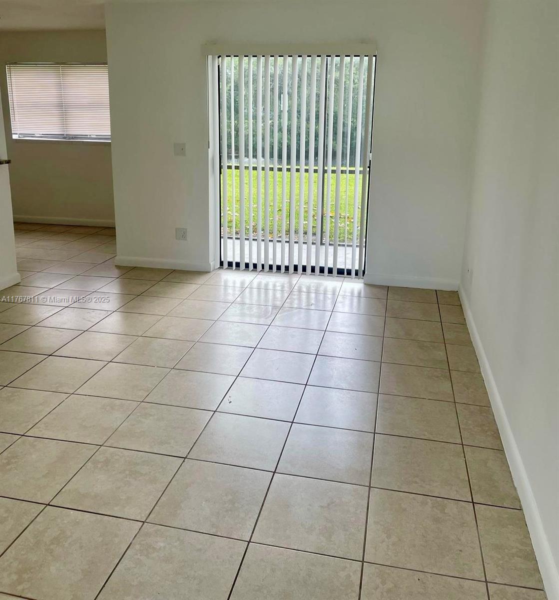 Rental Property at 4012 Nw 87th Ave, Sunrise, Miami-Dade County, Florida - Bedrooms: 1 
Bathrooms: 1  - $1,599 MO.
