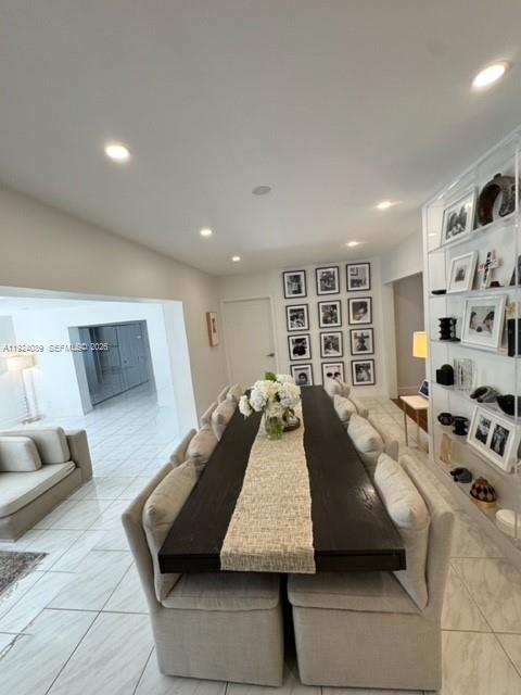 CORAL GABLE COUNTRY CLUB - Residential