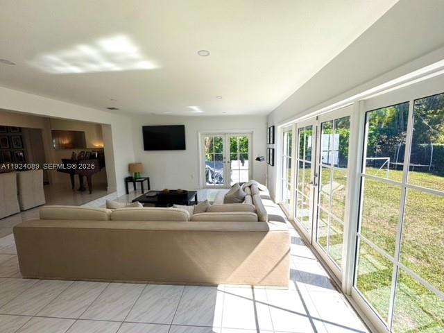 CORAL GABLE COUNTRY CLUB - Residential