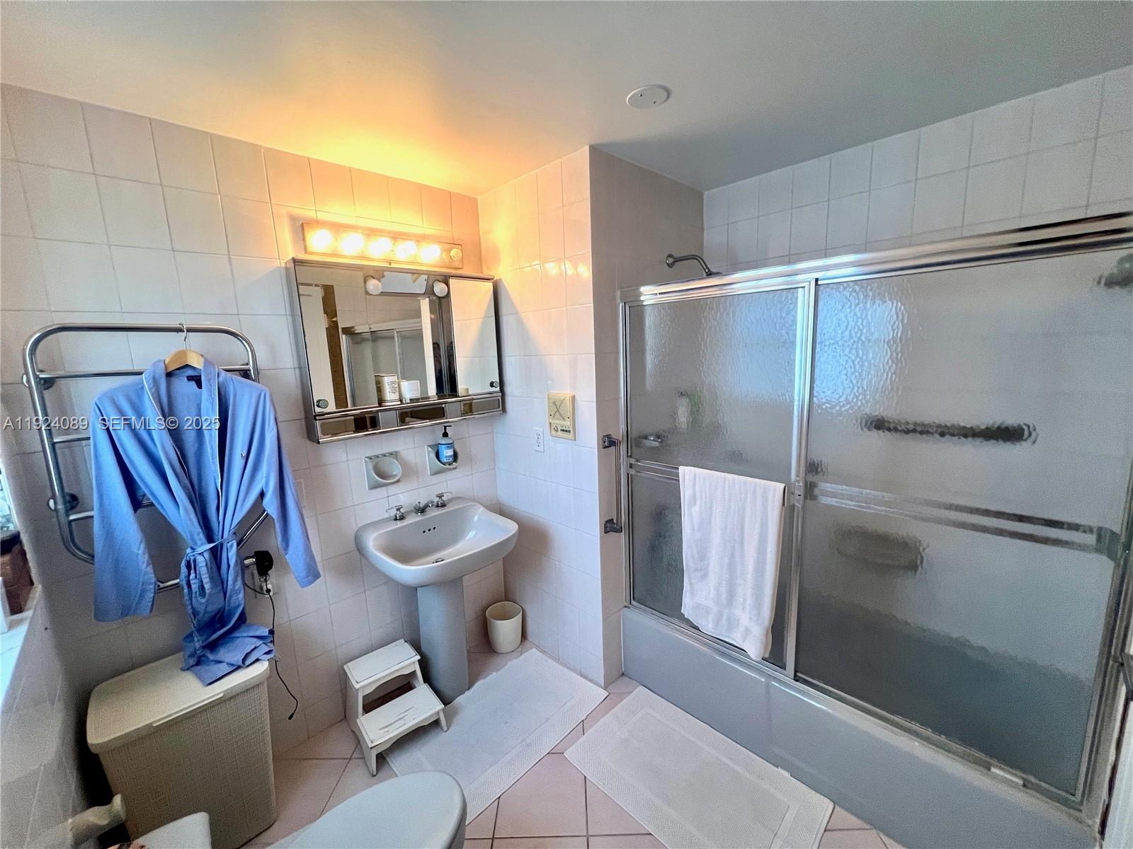 CORAL GABLE COUNTRY CLUB - Residential