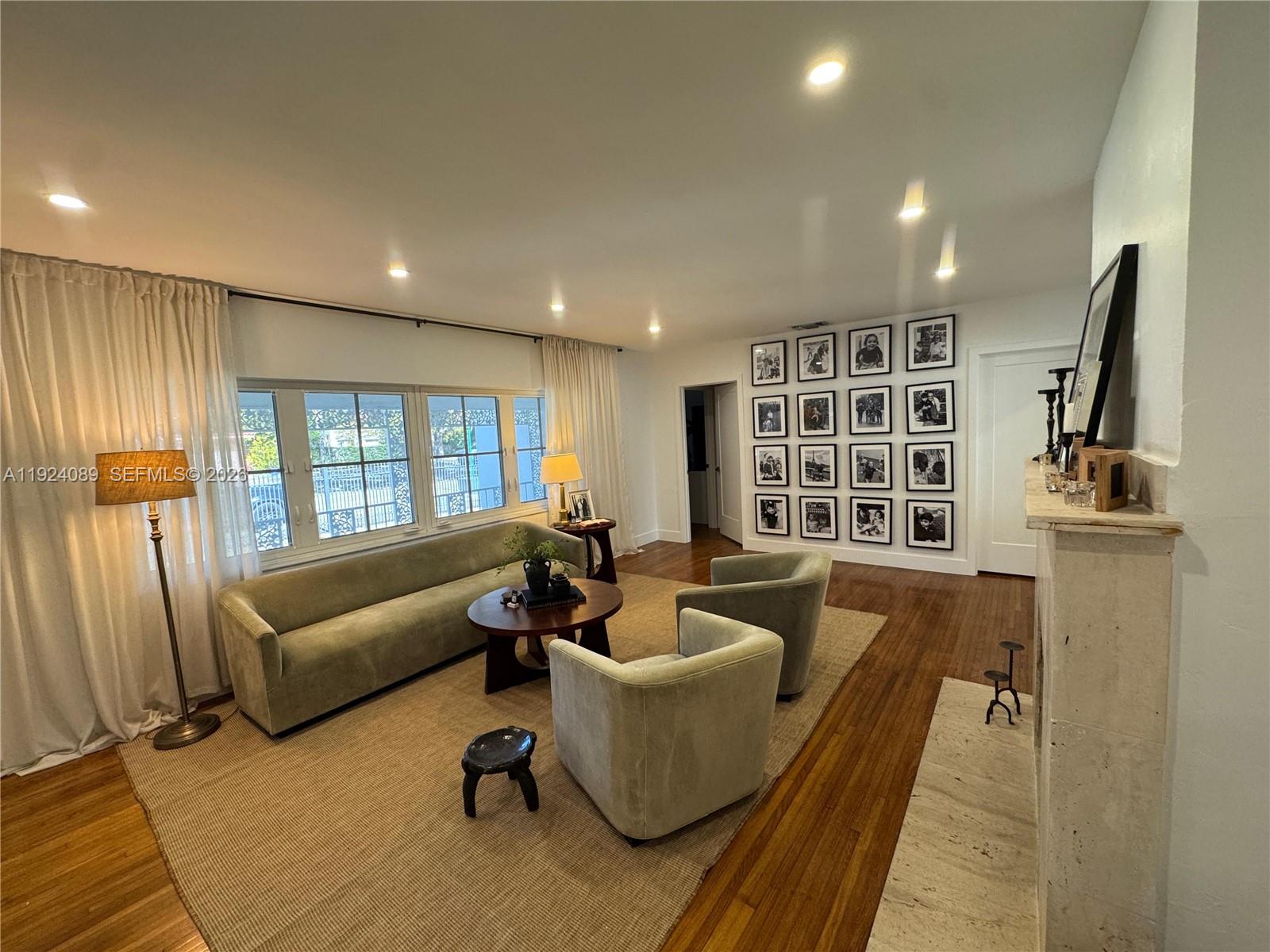 CORAL GABLE COUNTRY CLUB - Residential