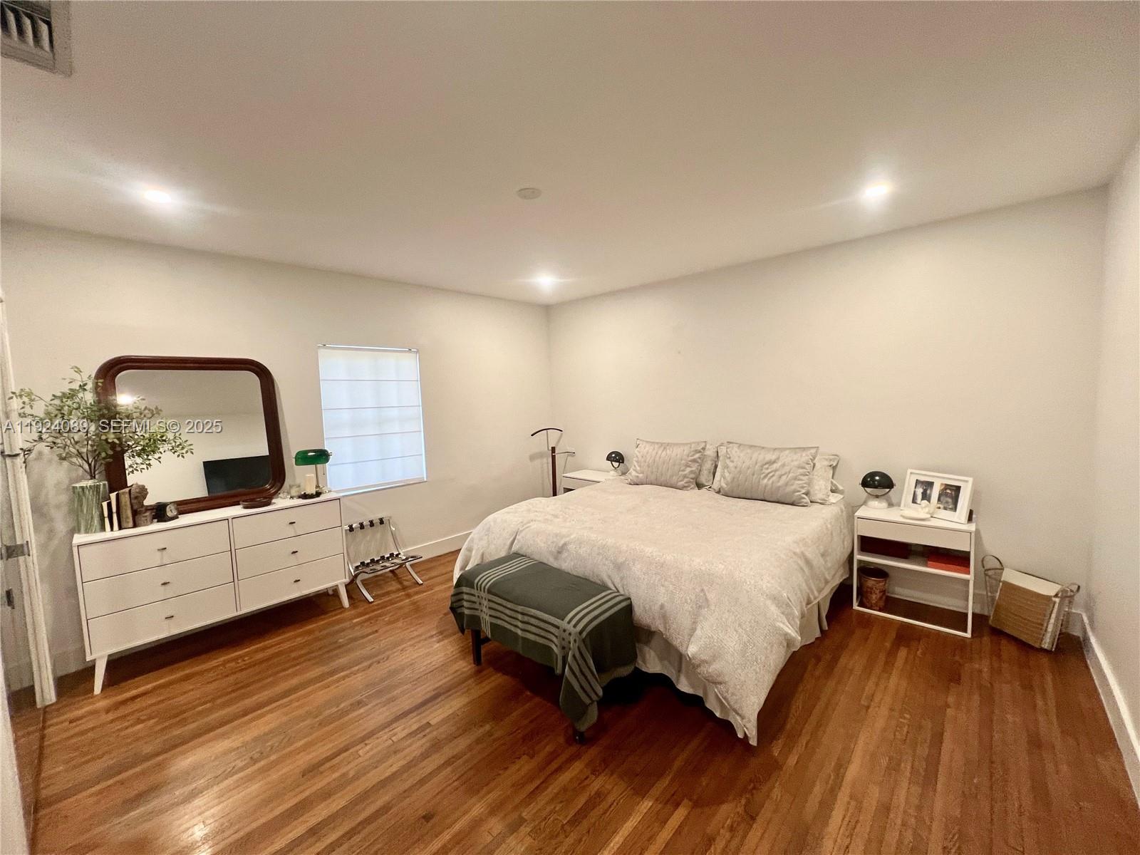 CORAL GABLE COUNTRY CLUB - Residential