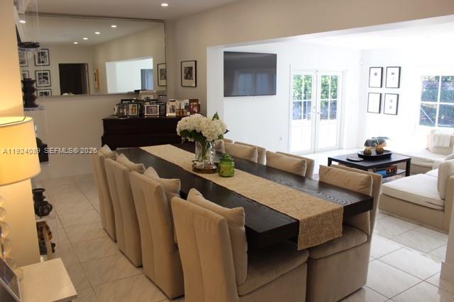 CORAL GABLE COUNTRY CLUB - Residential