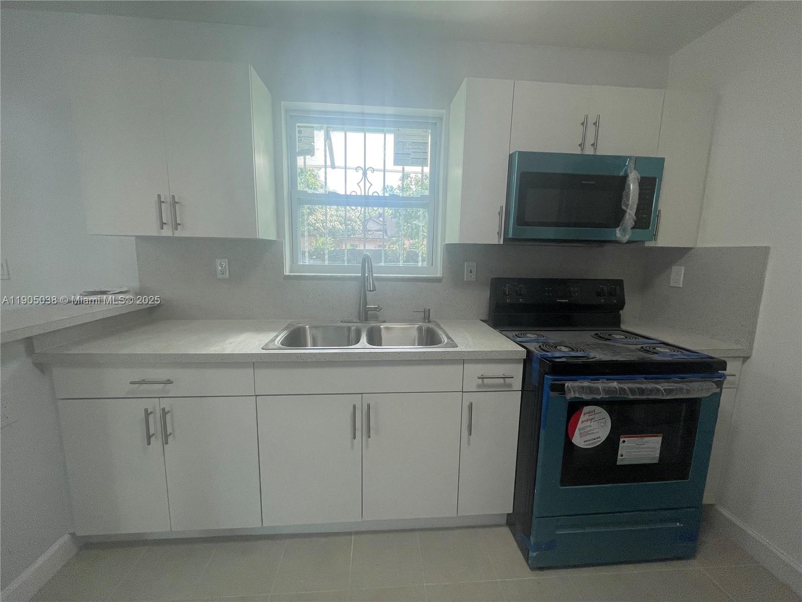 MIDWAY PARK - Residential