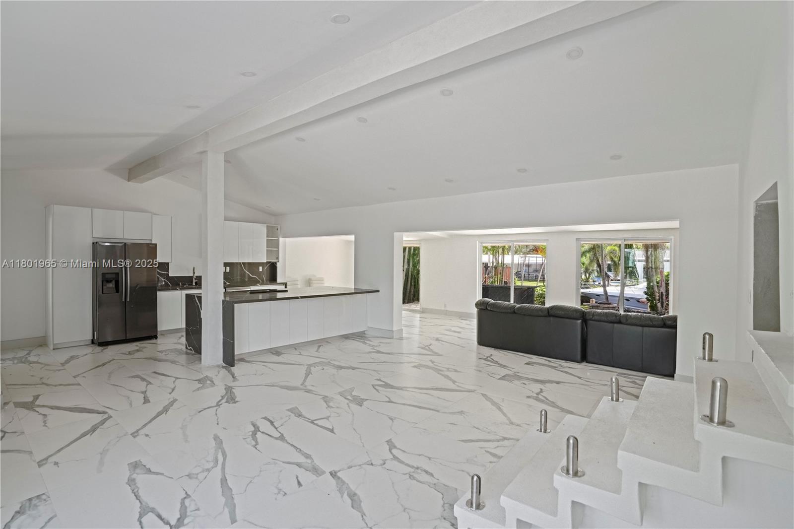 LAUDERDALE ISLES NO 2-BLK - Residential