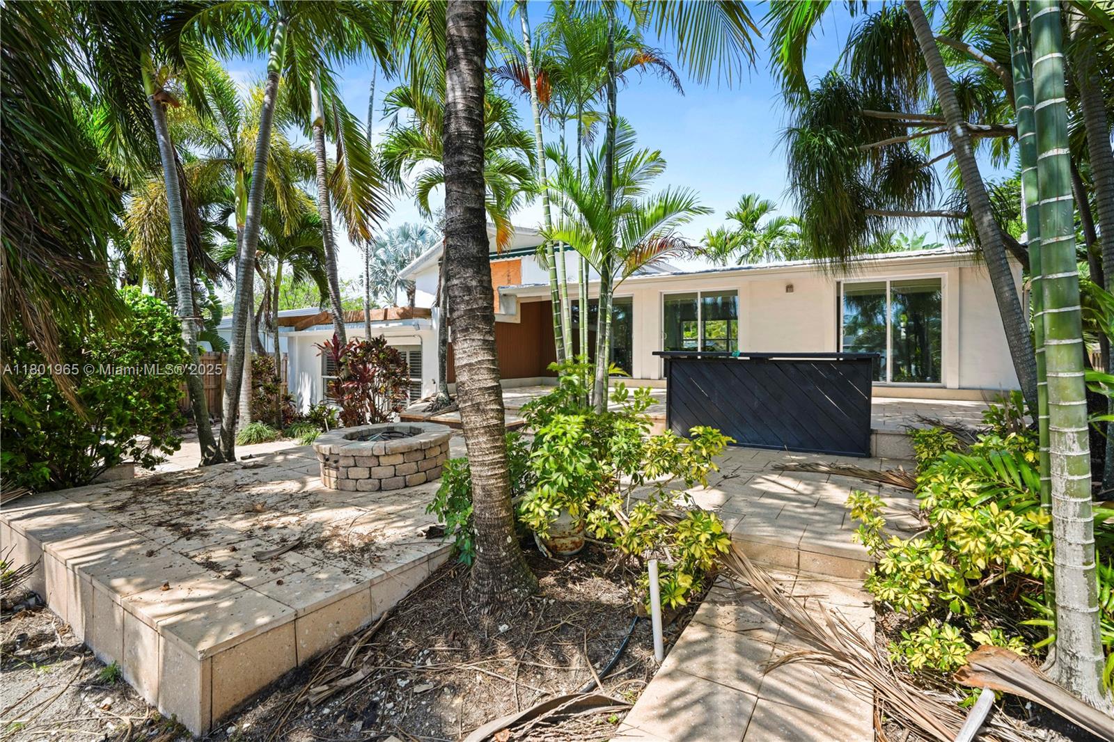LAUDERDALE ISLES NO 2-BLK - Residential