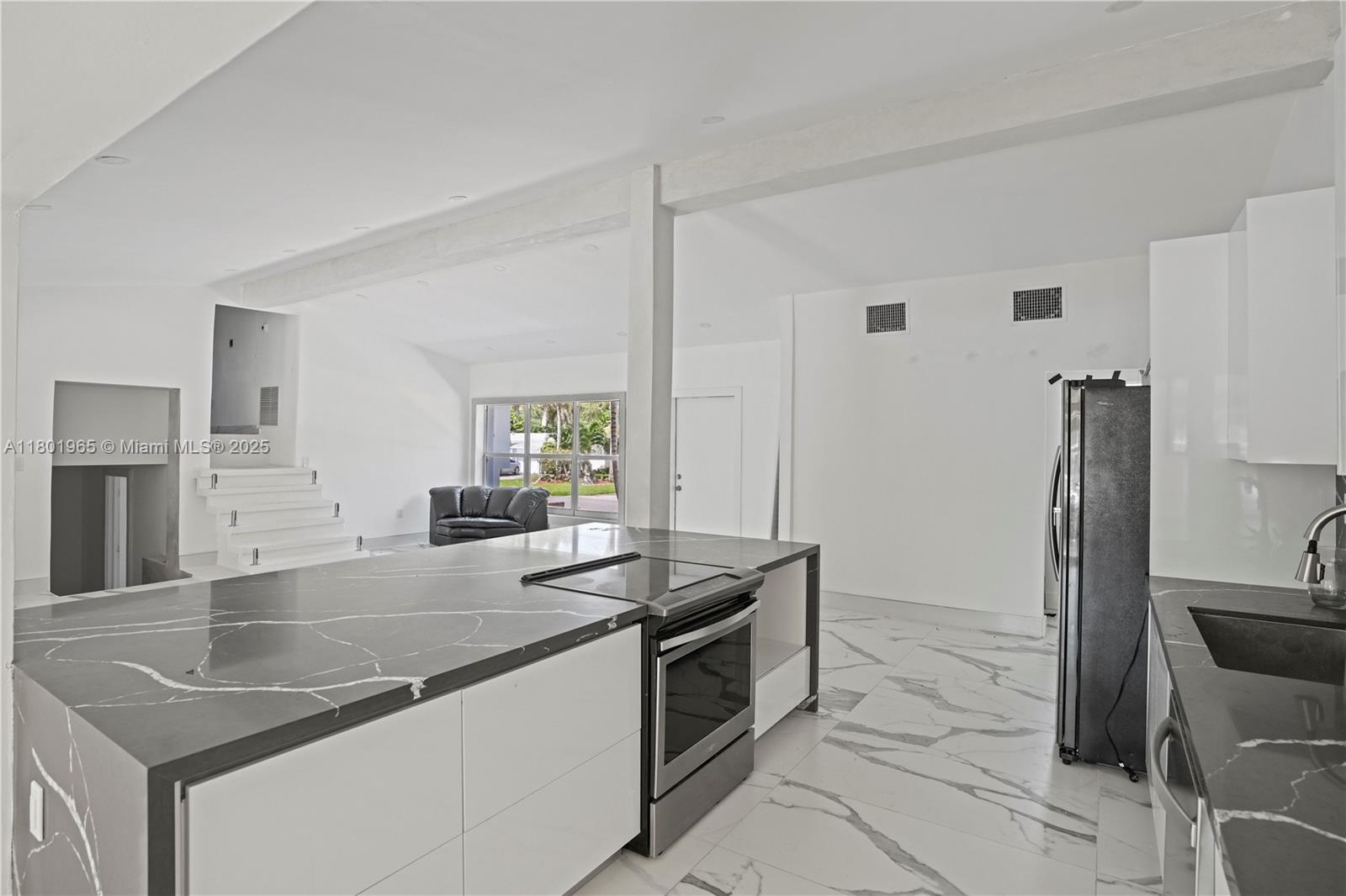 LAUDERDALE ISLES NO 2-BLK - Residential