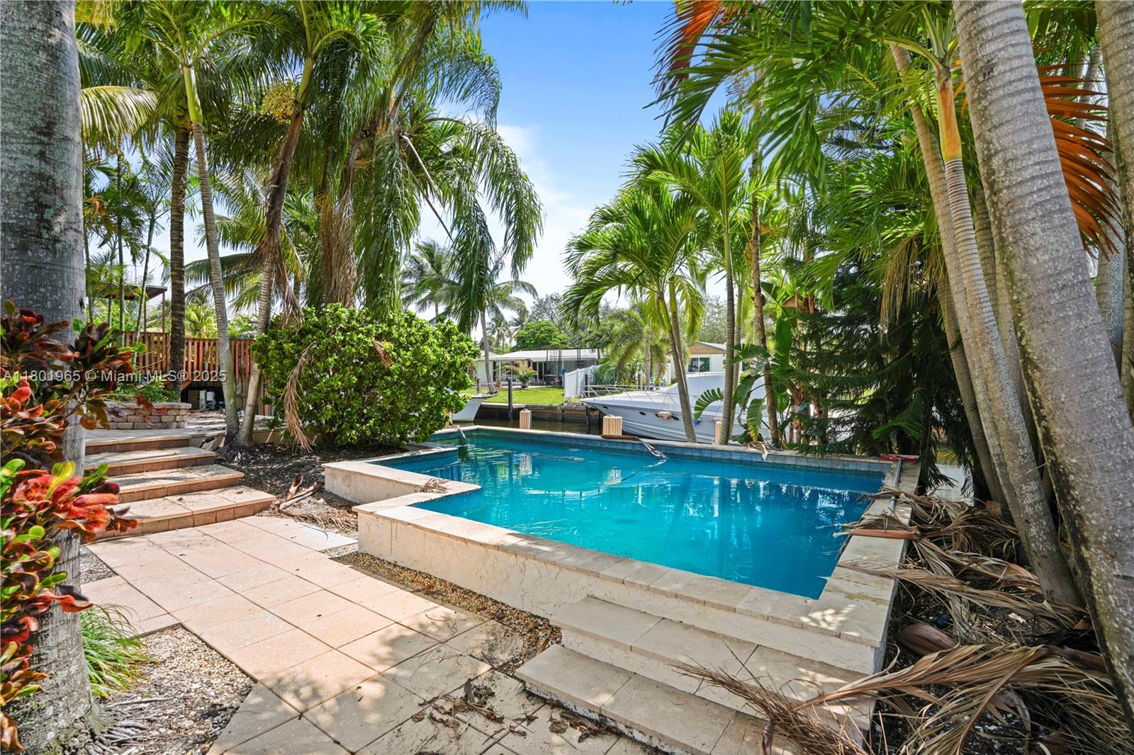 LAUDERDALE ISLES NO 2-BLK - Residential