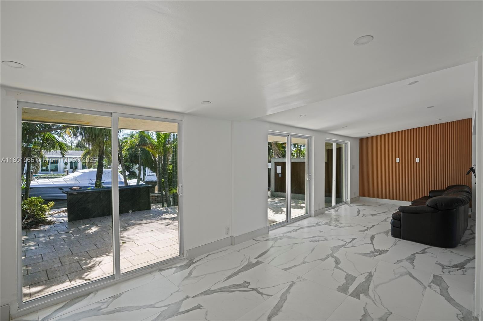 2548 Tortugas Ln