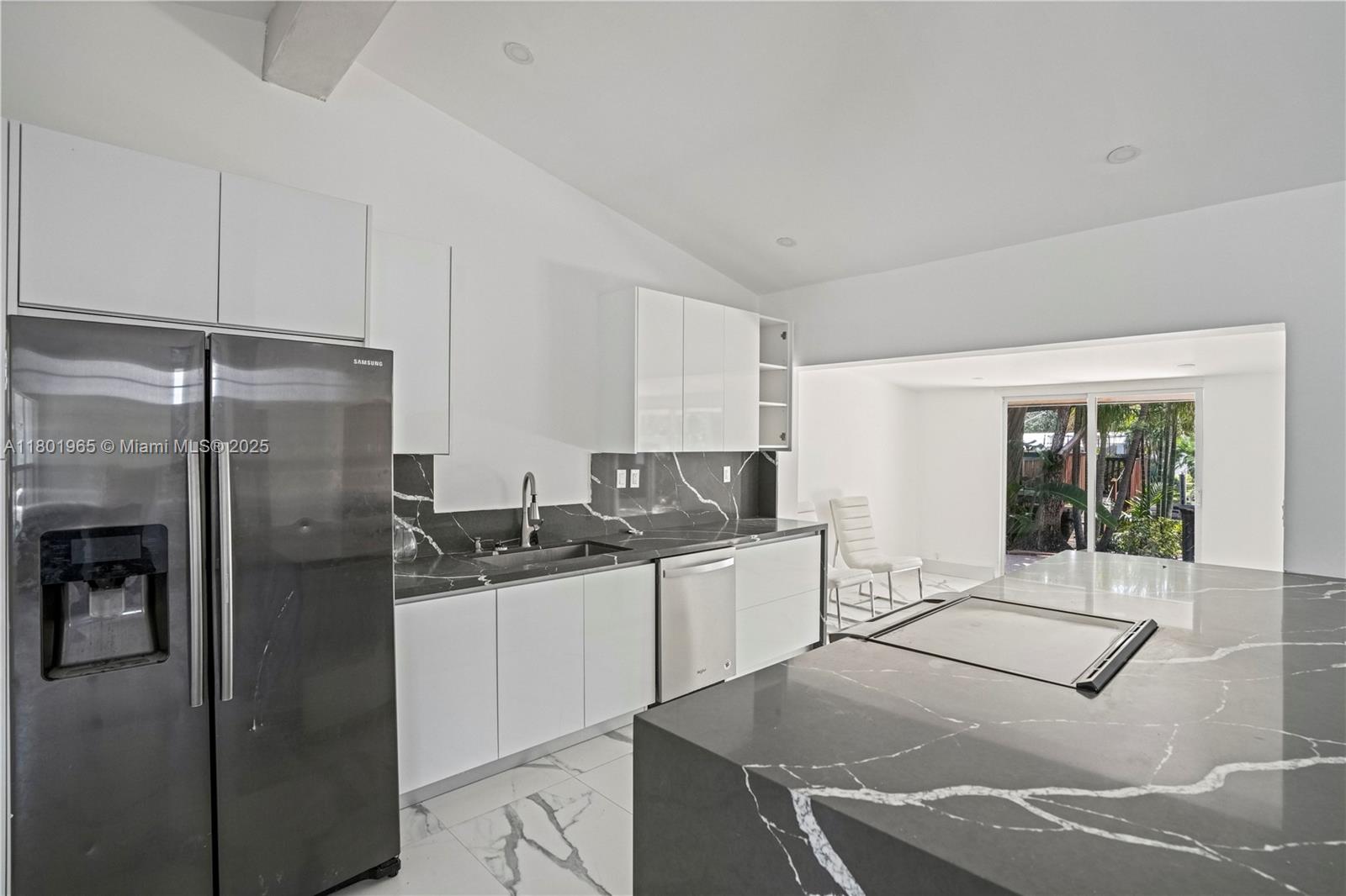 2548 Tortugas Ln