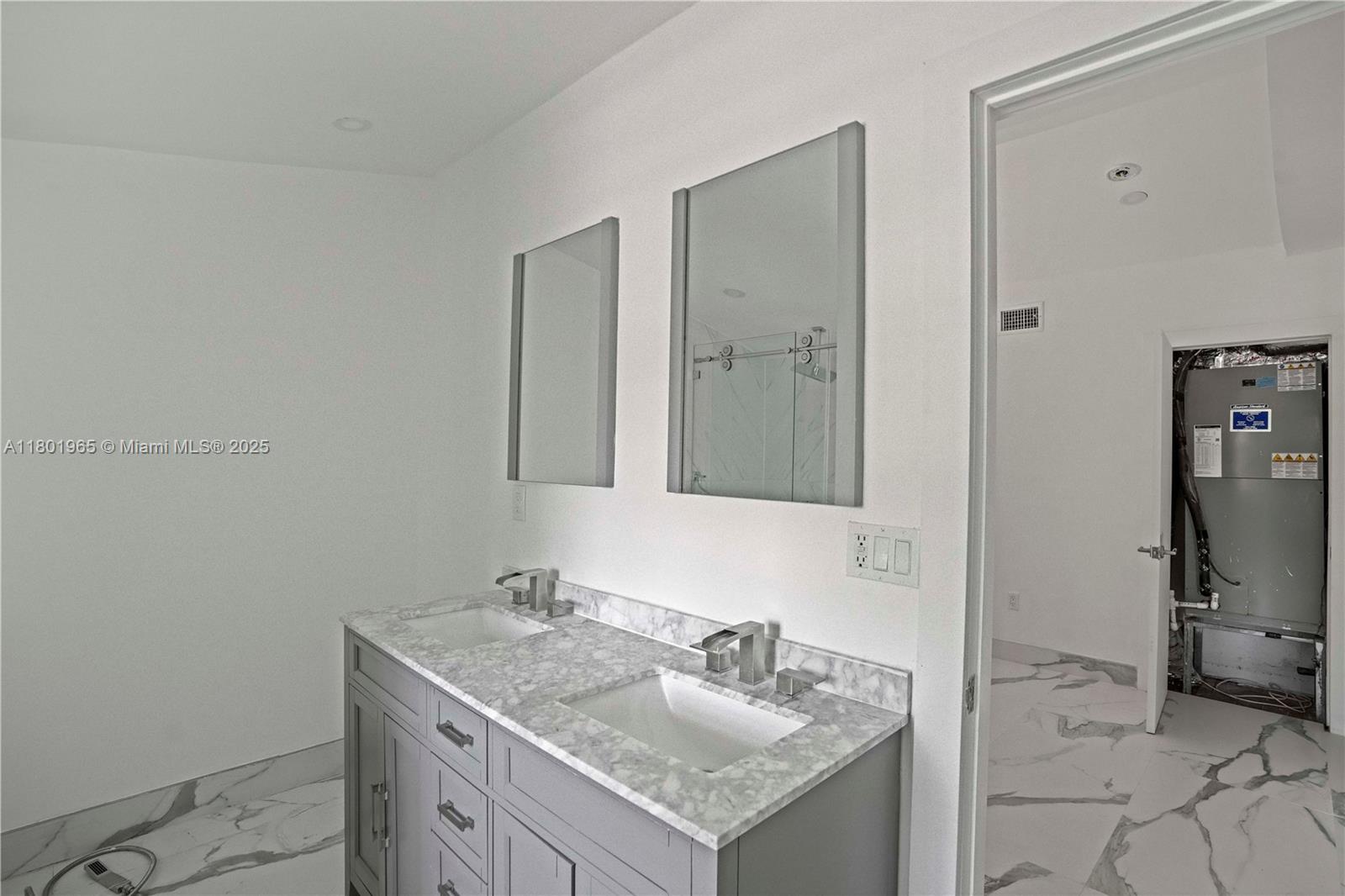LAUDERDALE ISLES NO 2-BLK - Residential