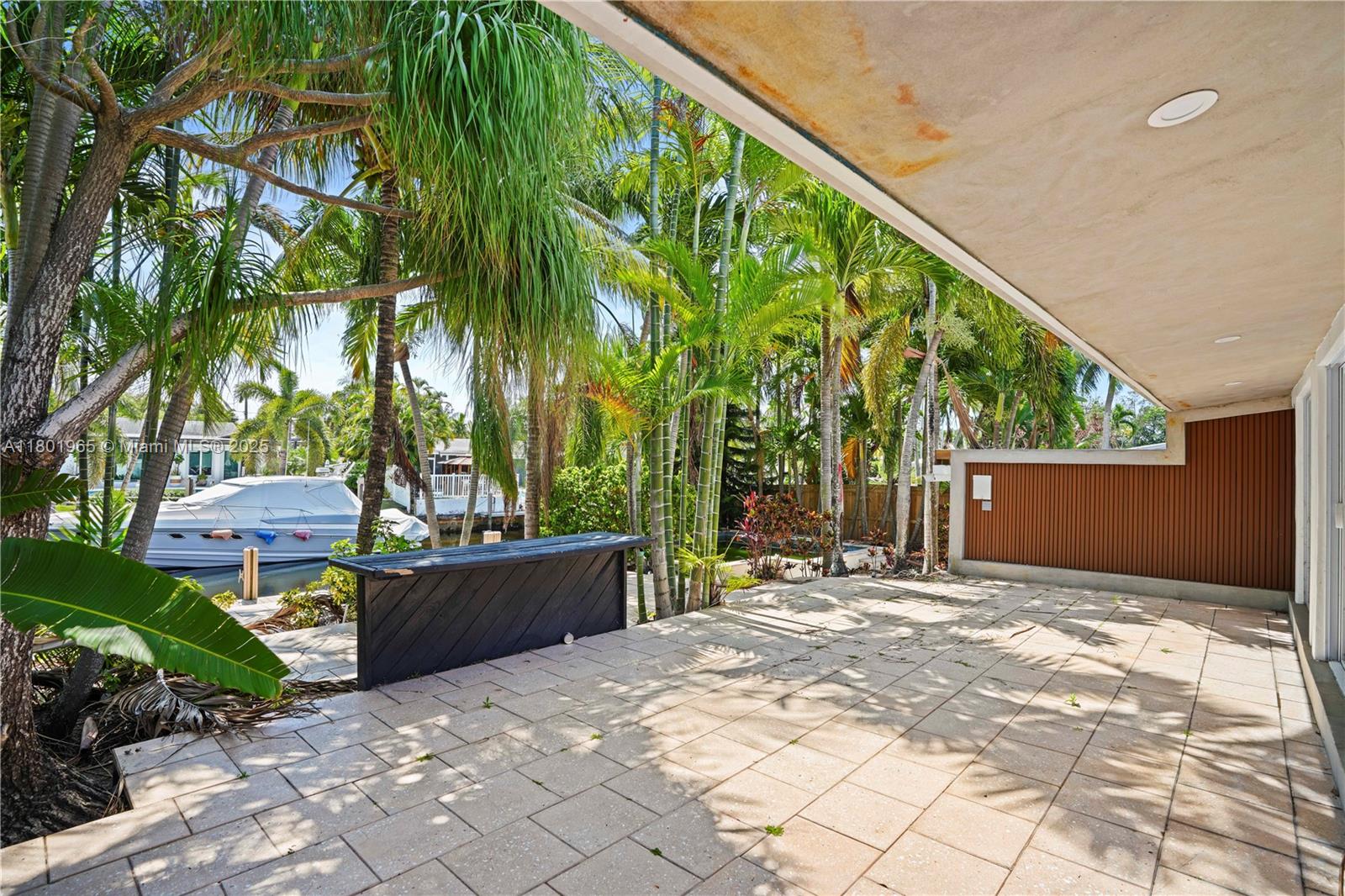 LAUDERDALE ISLES NO 2-BLK - Residential