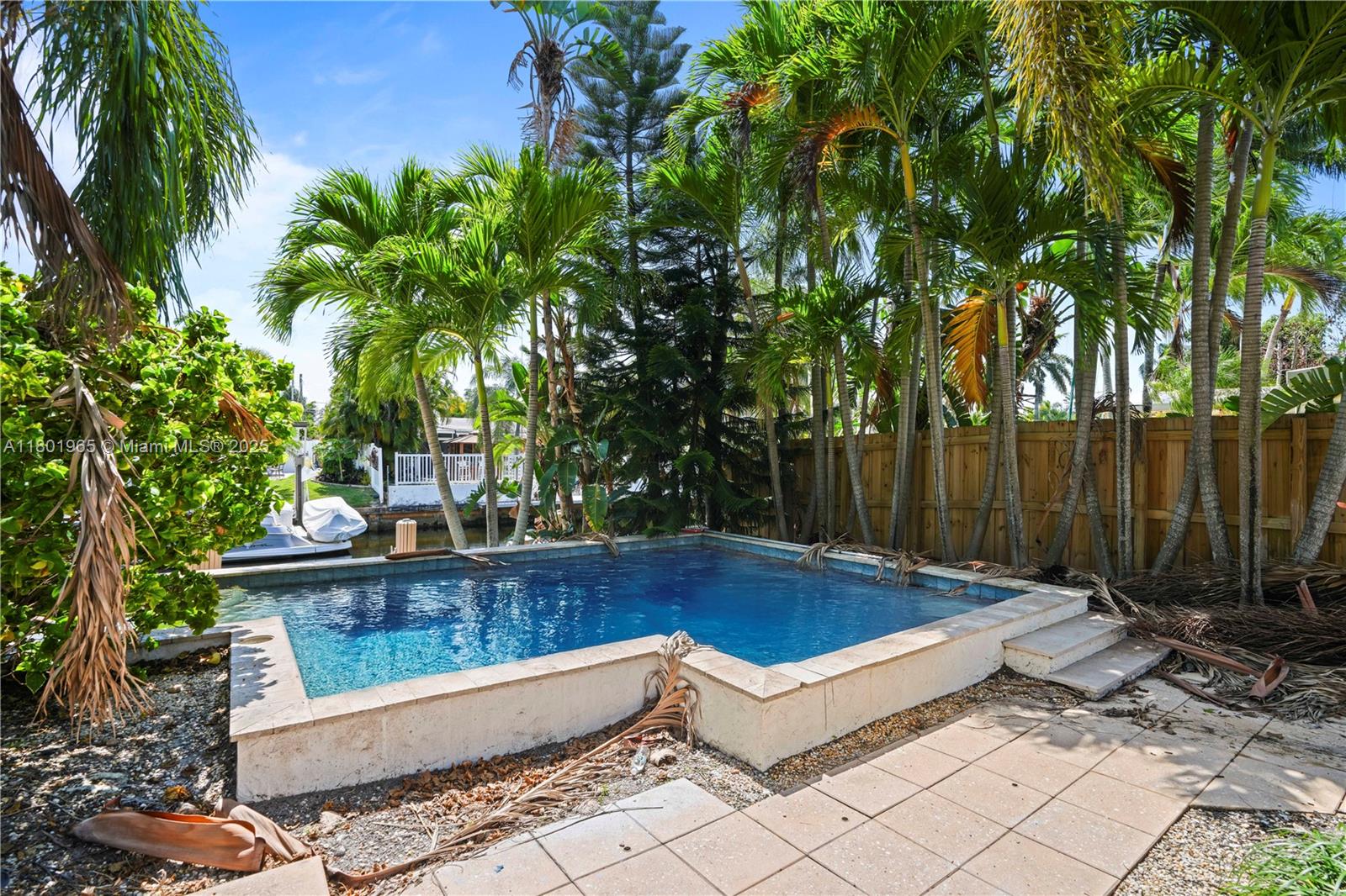 LAUDERDALE ISLES NO 2-BLK - Residential
