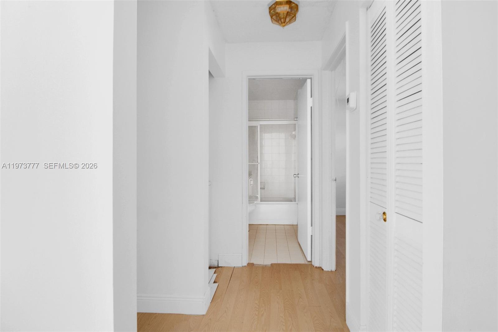 THE SEASONS VILLAS & THMS - Residential