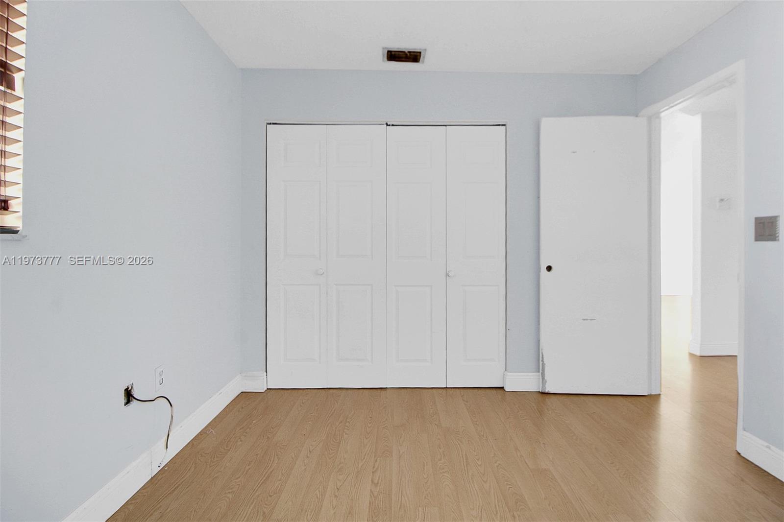 THE SEASONS VILLAS & THMS - Residential