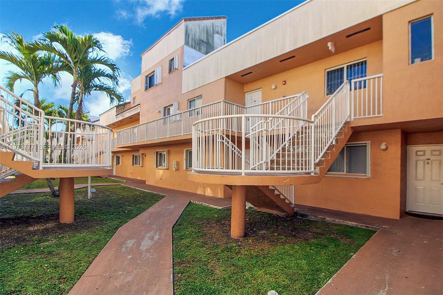 Beautiful and Spacious 2-Bedroom Condo at Seasons Villas! Discover this bright and spacious unit that offers the perfect blend of space, comfort, and convenience in a well-established, low-rise condominium community. Conveniently situated near major roads, shopping, and dining. Take advantage of this wonderful opportunity to own this beautiful condo! The seller does not accept blind offers or escalation clauses.