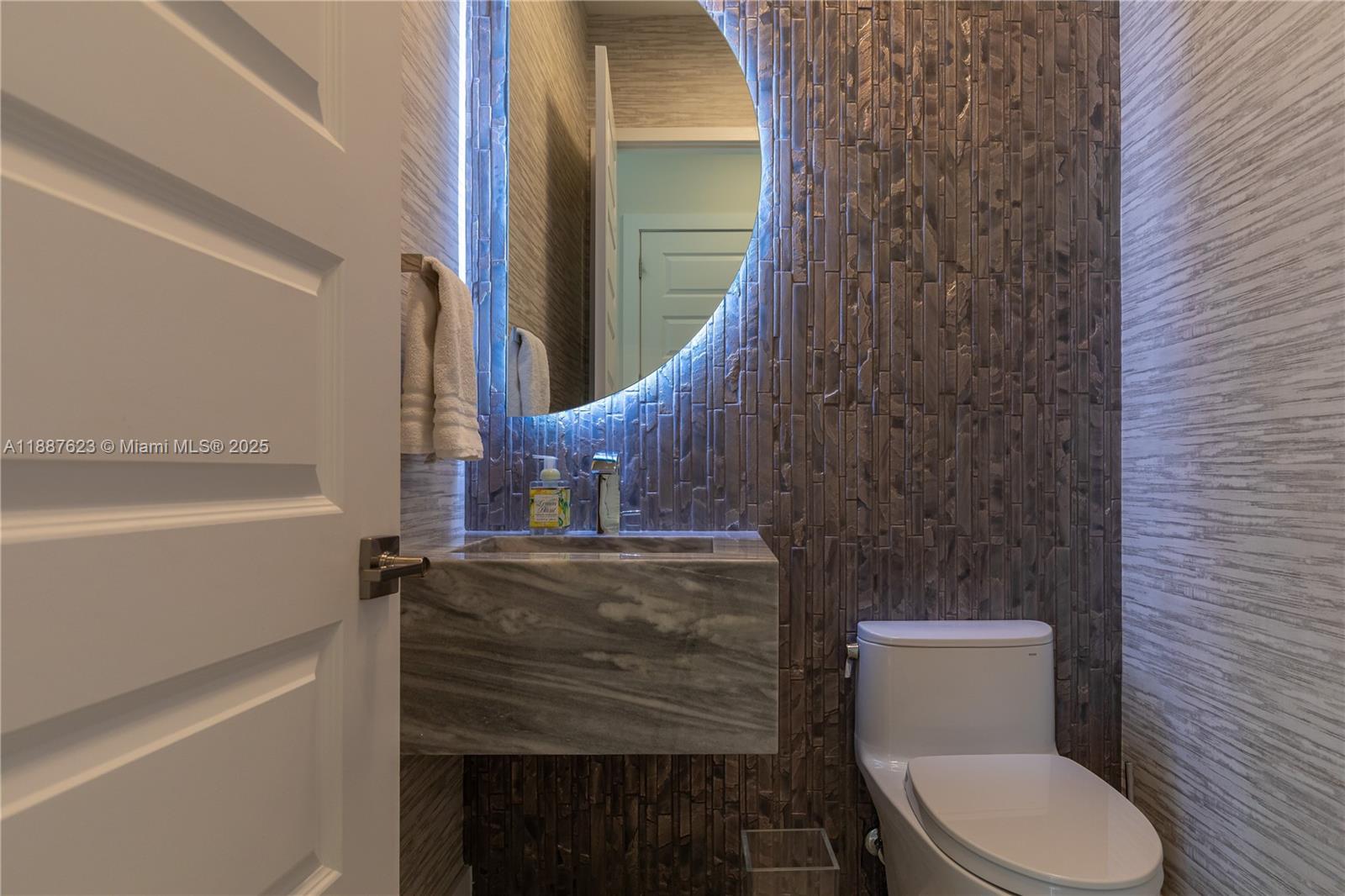 SIERRA ESTATES - Residential