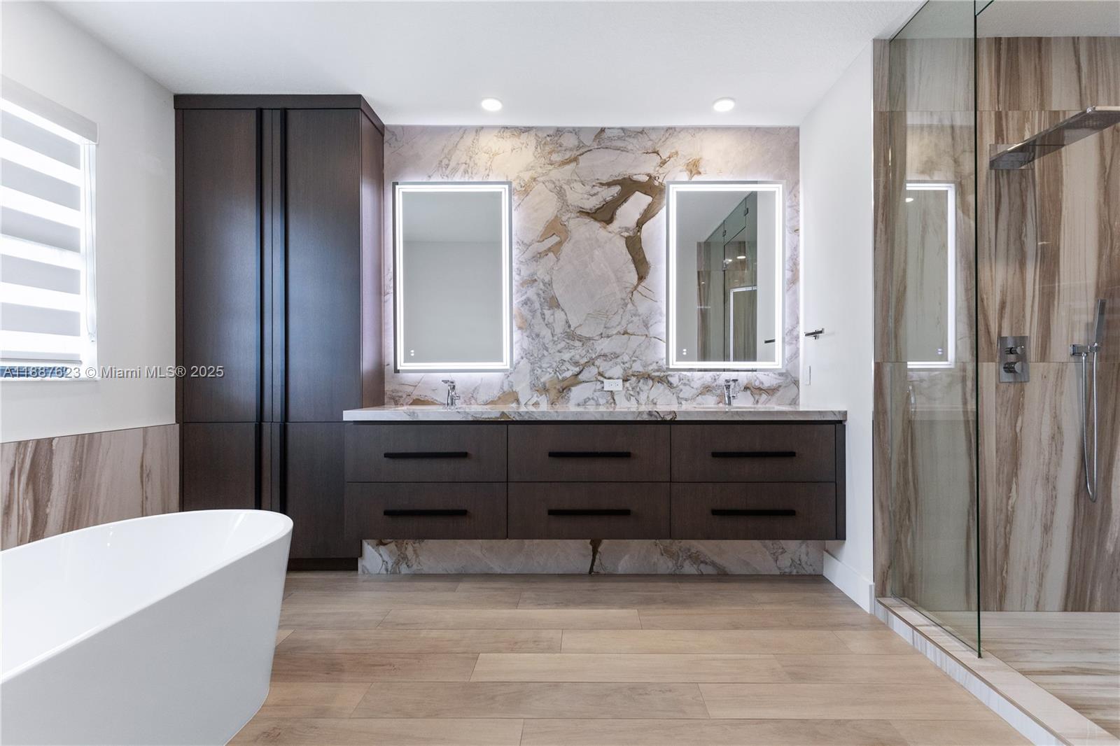 SIERRA ESTATES - Residential