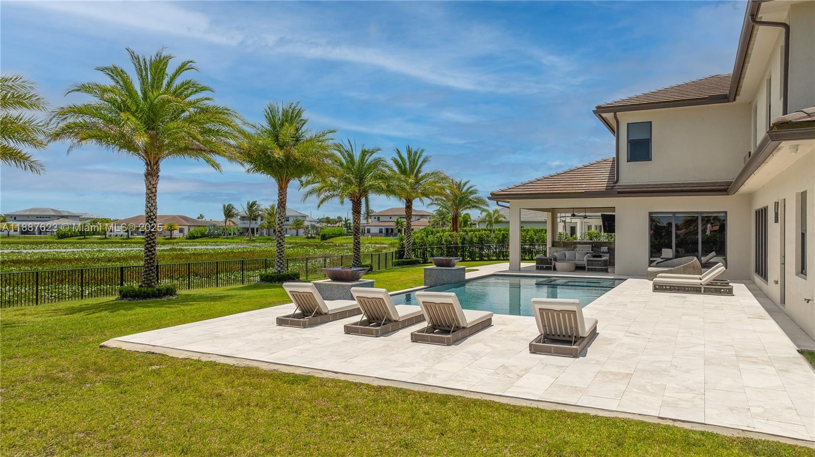 SIERRA ESTATES - Residential