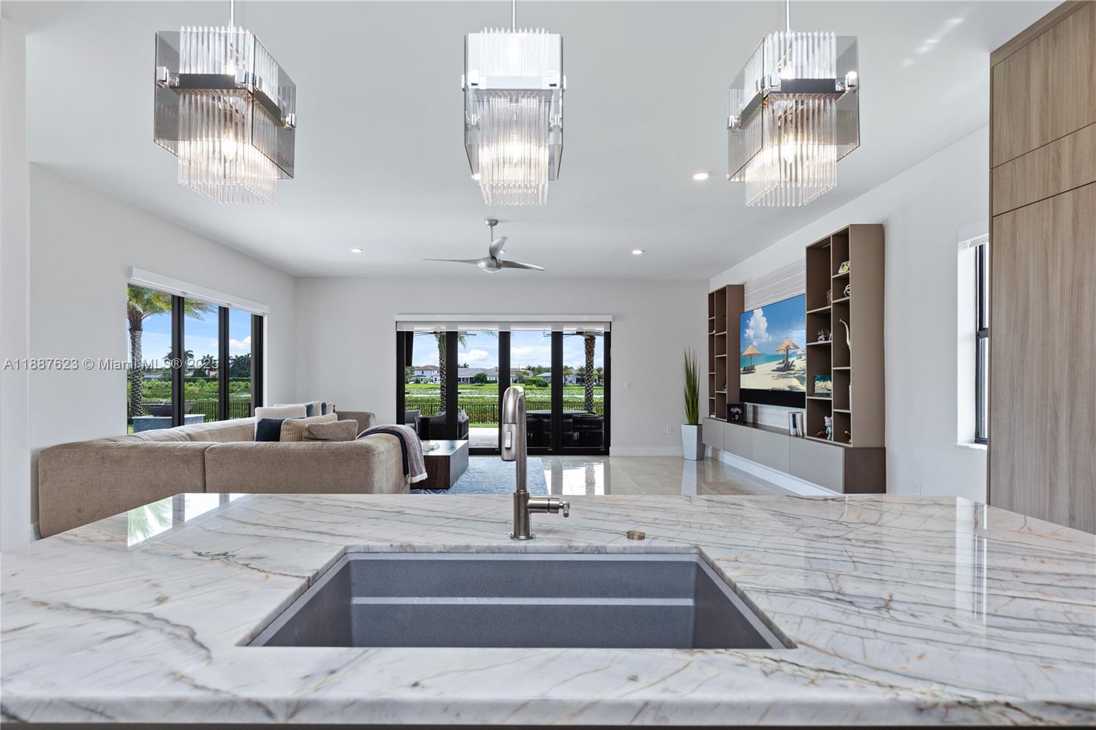 SIERRA ESTATES - Residential