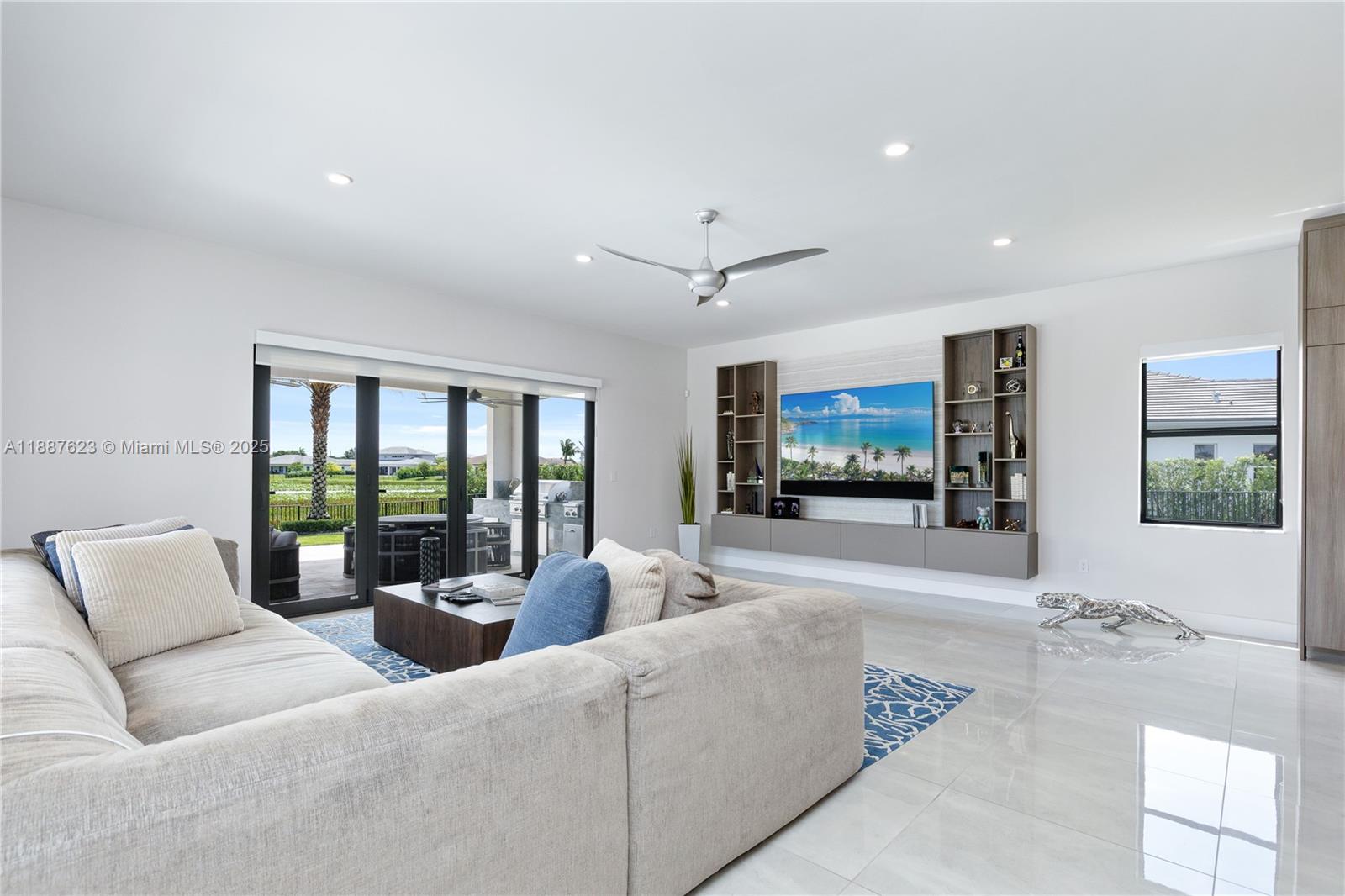 SIERRA ESTATES - Residential