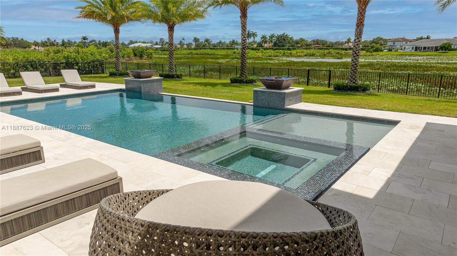 SIERRA ESTATES - Residential