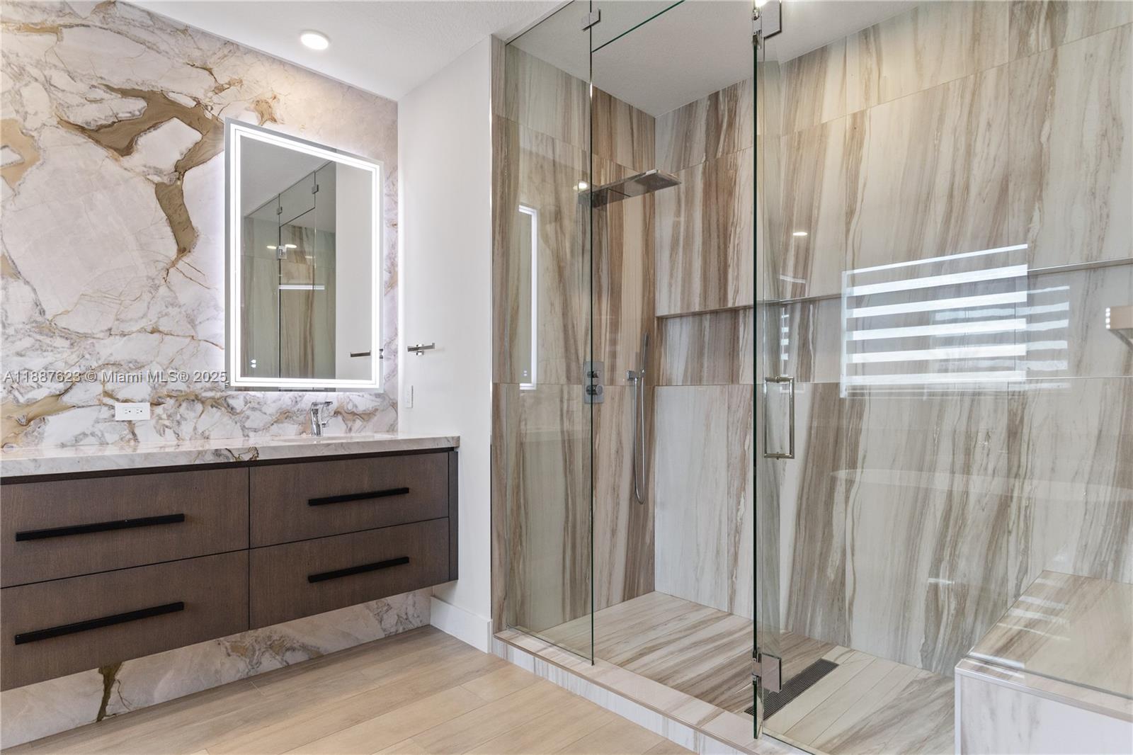 SIERRA ESTATES - Residential