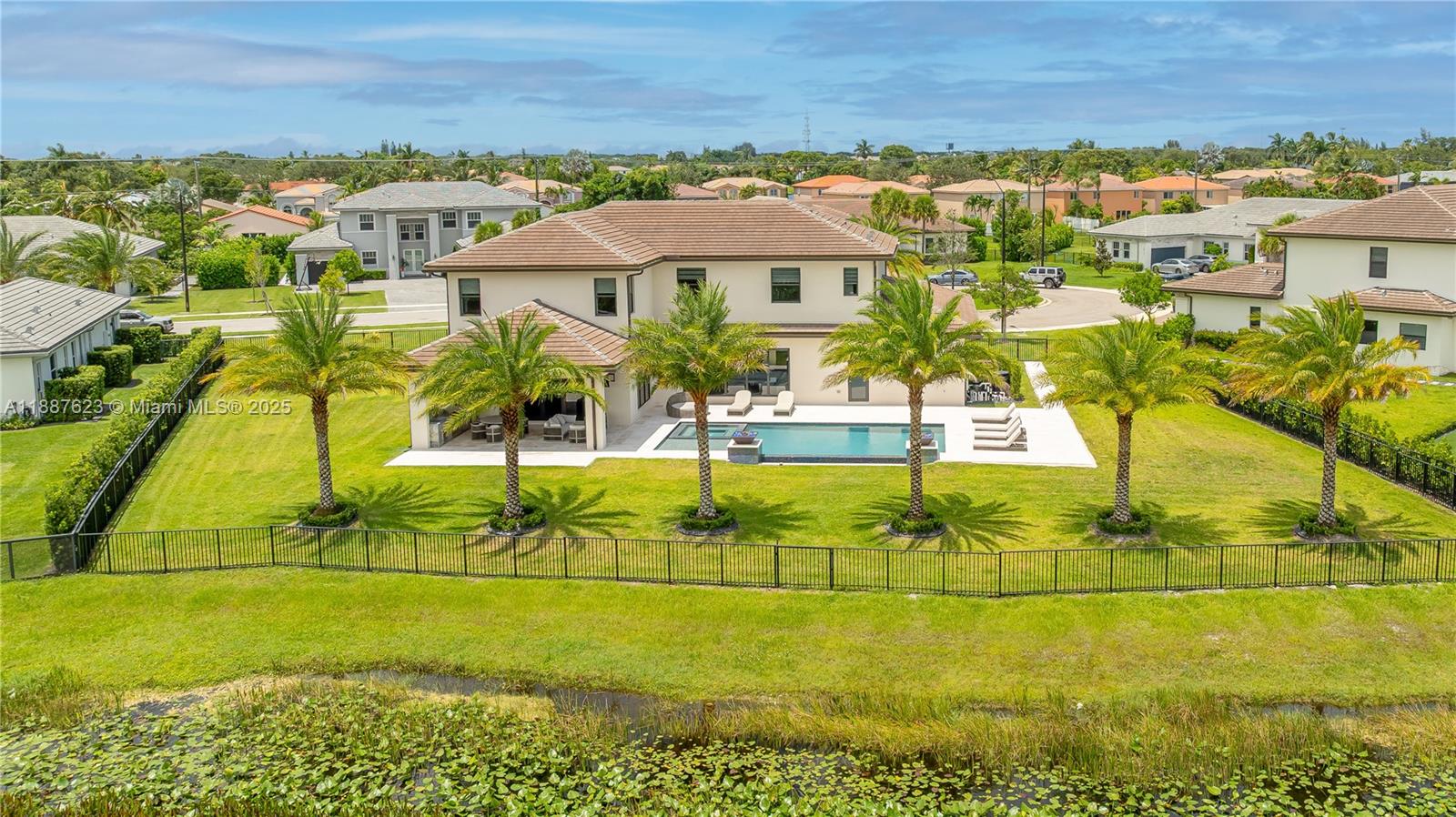 SIERRA ESTATES - Residential