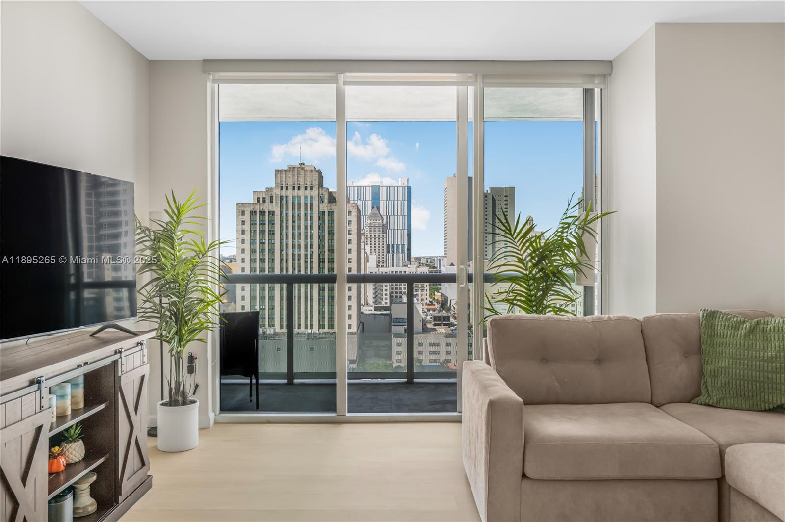 50 BISCAYNE CONDO - Residential