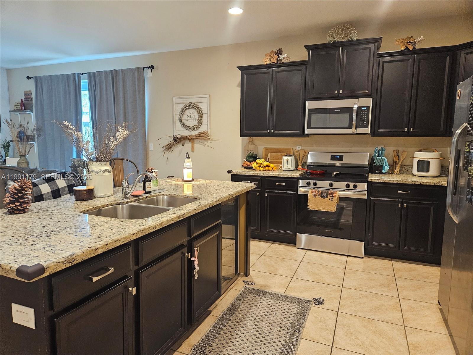 COUNTRY GARDENS SOUTH - Residential