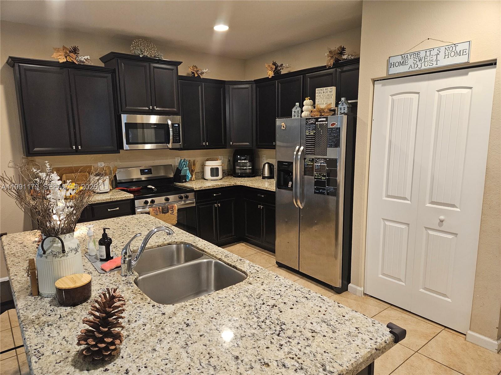 COUNTRY GARDENS SOUTH - Residential