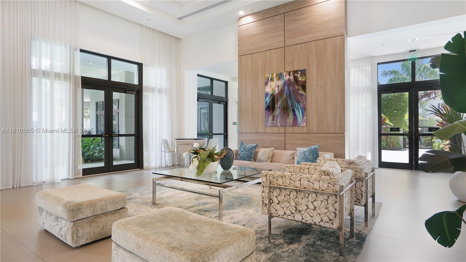 DOWNTOWN DORAL SOUTH PHAS - Residential