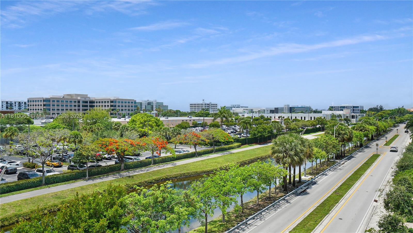 DOWNTOWN DORAL SOUTH PHAS - Residential