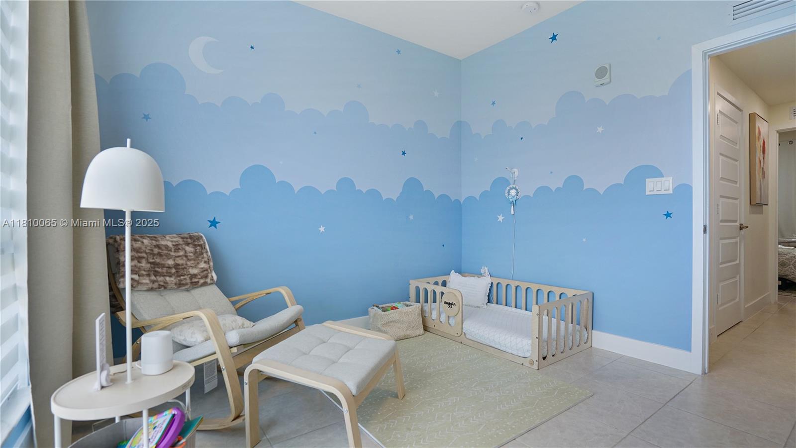 DOWNTOWN DORAL SOUTH PHAS - Residential