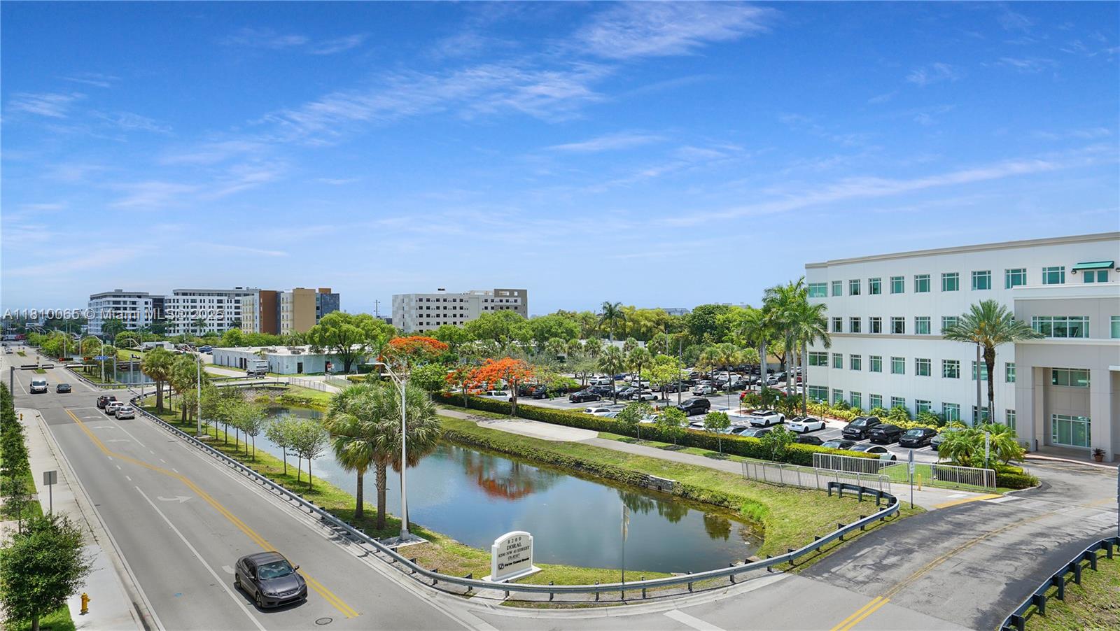 DOWNTOWN DORAL SOUTH PHAS - Residential