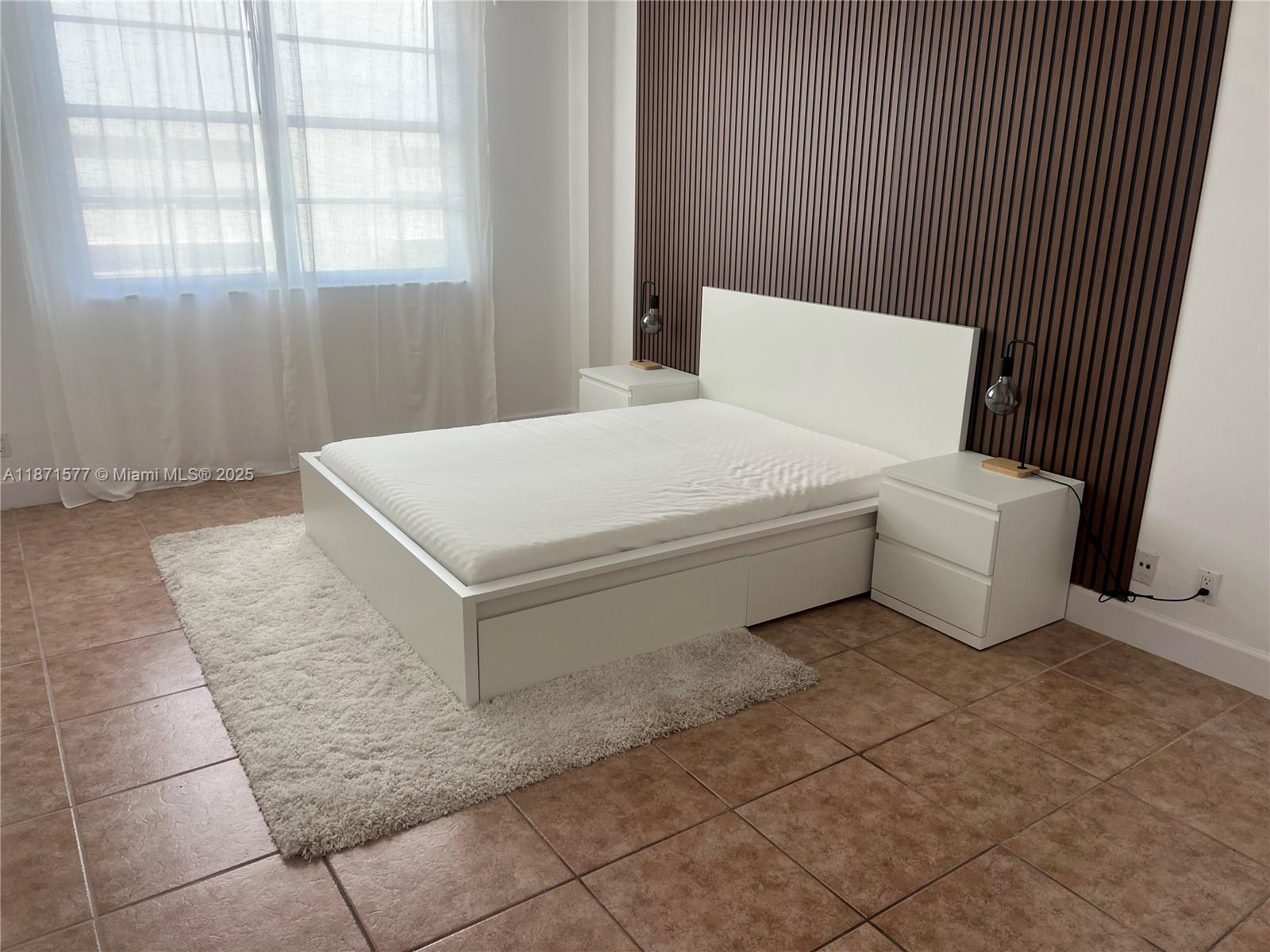 ISLAND PLACE AT NORTH BAY - Residential Lease