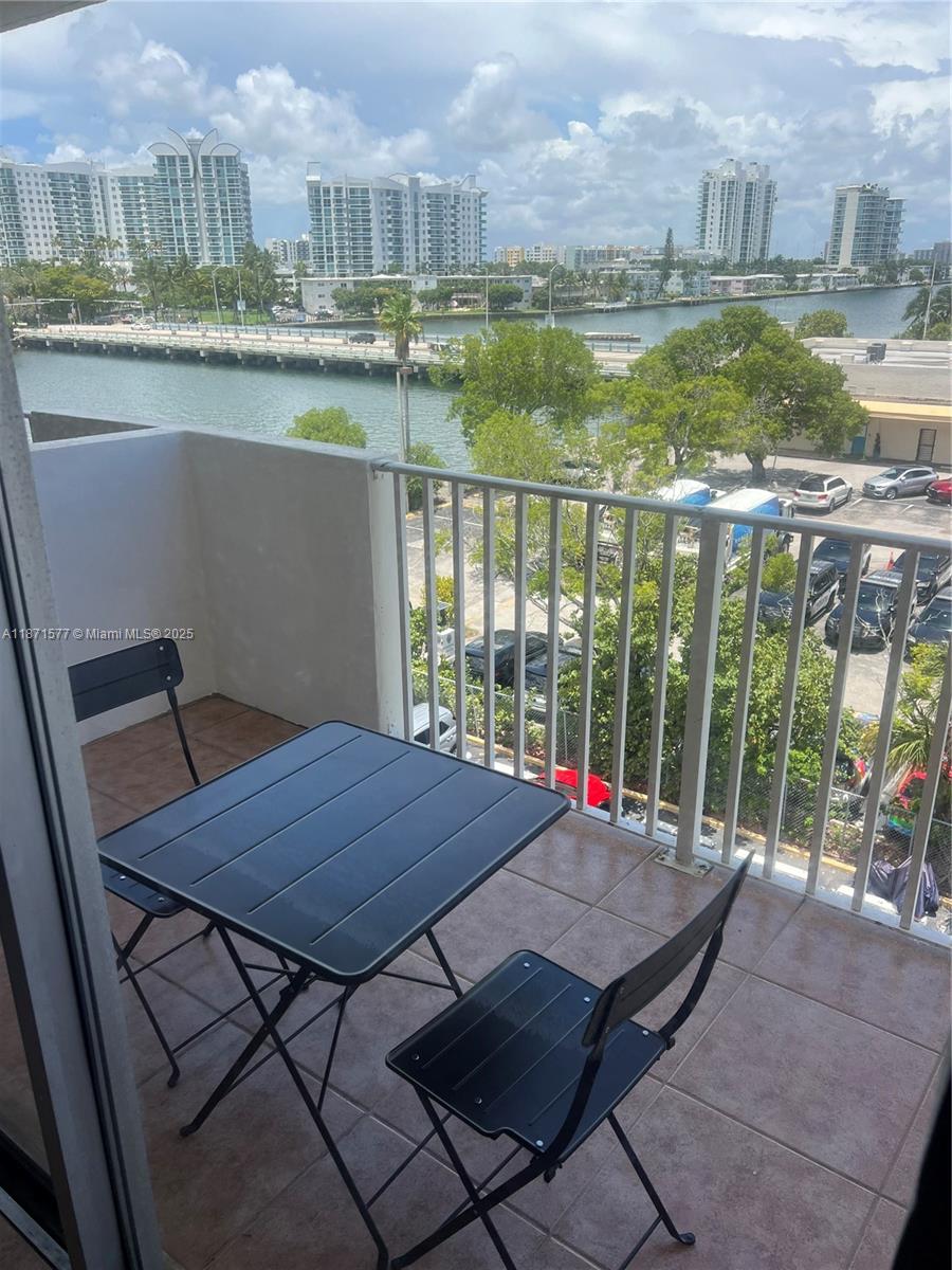 ISLAND PLACE AT NORTH BAY - Residential Lease