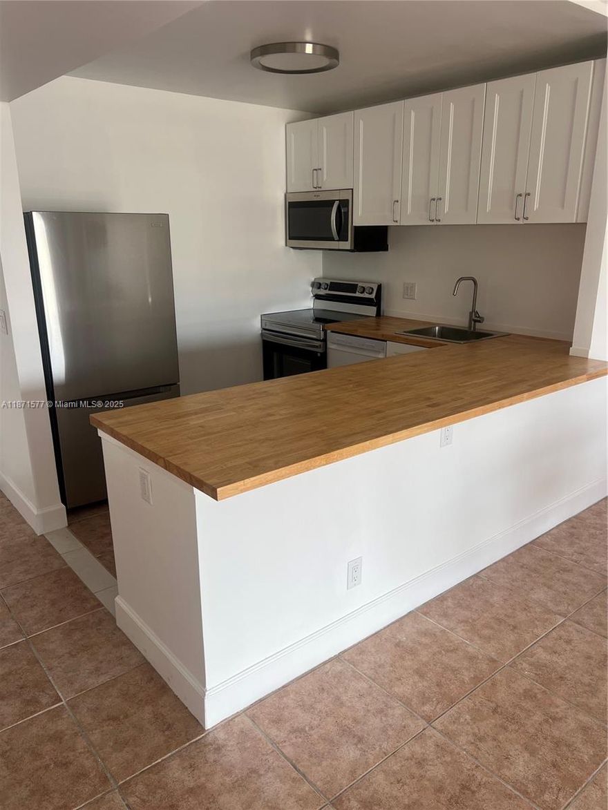 ep into this beautifully updated 1-bedroom, 1-bathroom apartment that offers the perfect blend of comfort, style, and convenience. Located in a secure, well-maintained building, this unit features a brand-new kitchen with sleek finishes and modern appliances—perfect for cooking at home or entertaining guests. Enjoy your morning coffee or unwind in the evening on your private balcony with serene water views. The living area and bedroom are tastefully furnished, offering a move-in-ready experience. Residents have access to premium amenities, including a brand-new swimming poo and gym, and a secure lobby with controlled access for peace of mind. The Apartment comes with one assigned parking spot and Washer Dryer on the floor. Unit comes furnished or unfurnished.