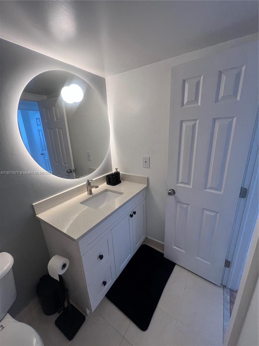 ISLAND PLACE AT NORTH BAY - Residential Lease