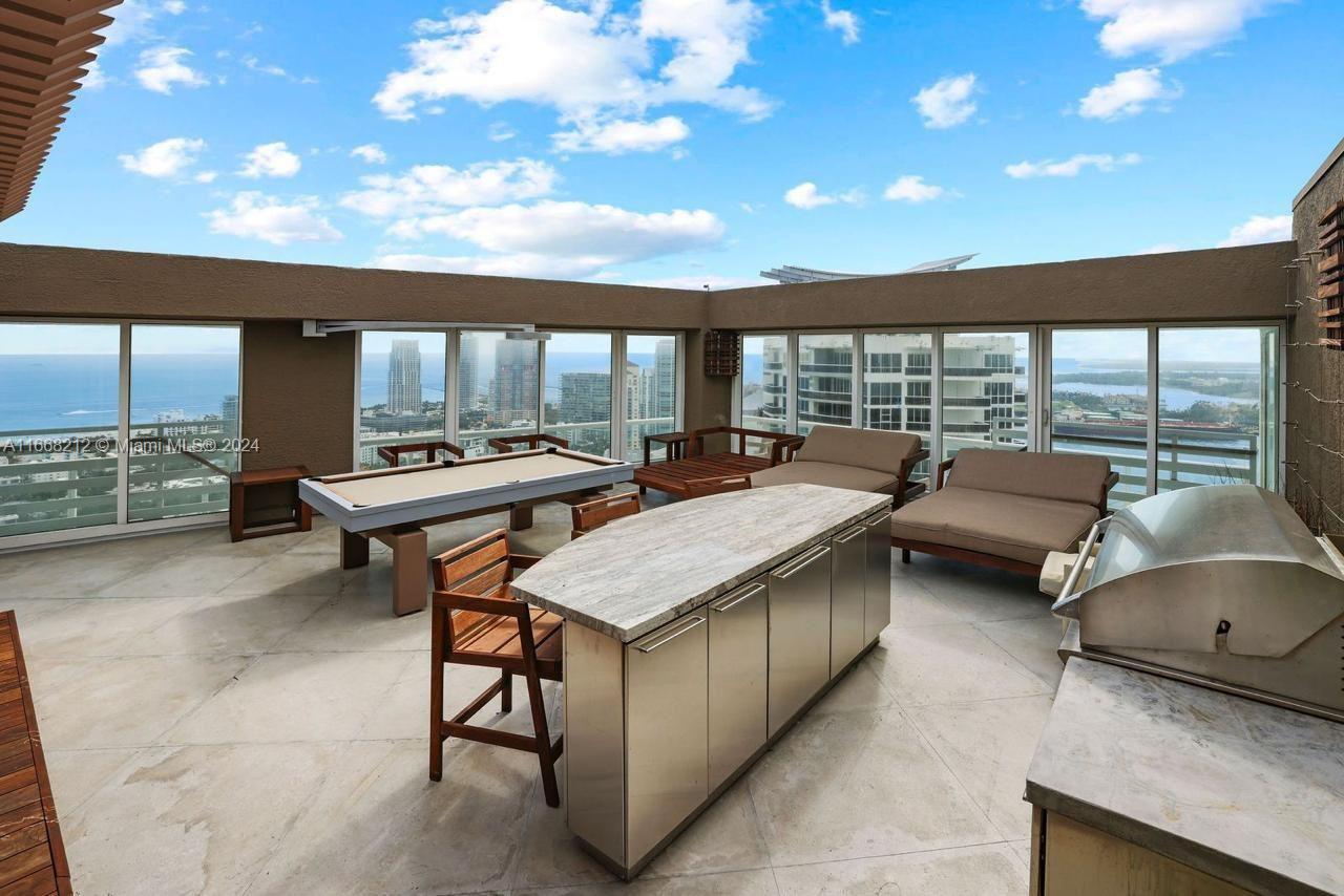 ICON CONDO - Residential