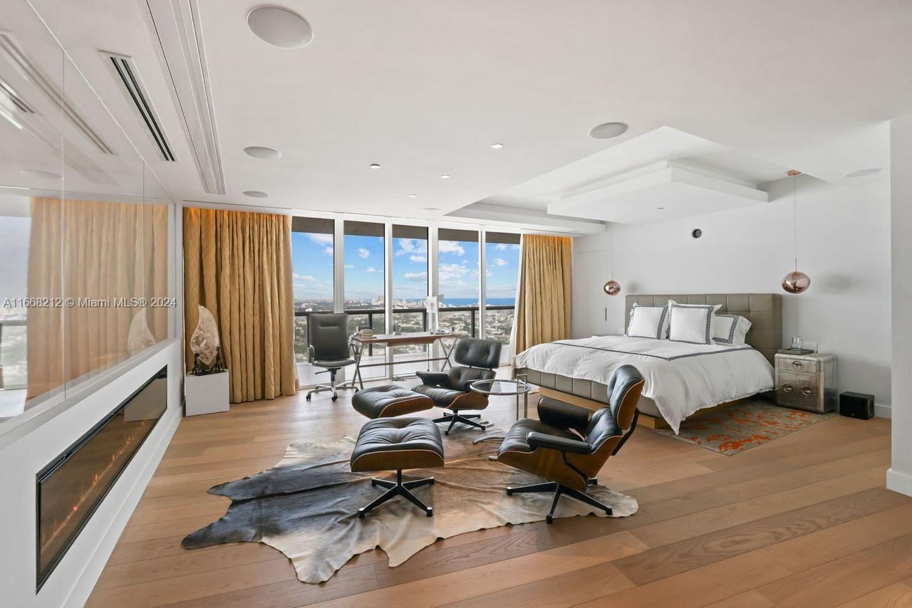 ICON CONDO - Residential
