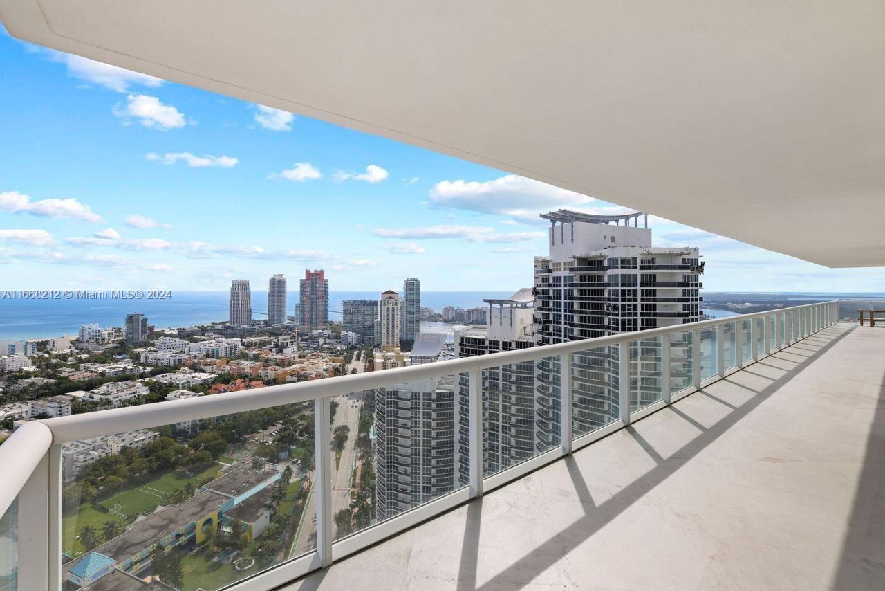 ICON CONDO - Residential