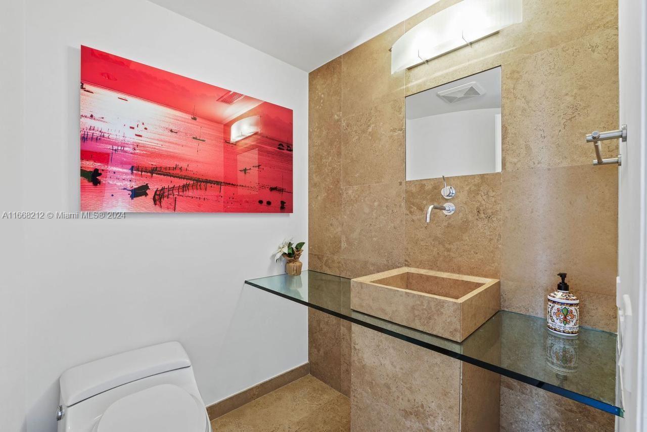ICON CONDO - Residential